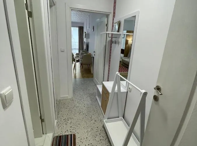 Shevitsa- Ev Wallbox * וליקו טורנובו